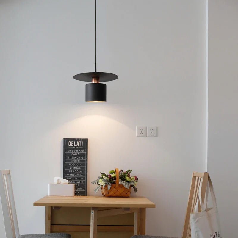 lampadario nordico design semplice per un'atmosfera creativa e moderna