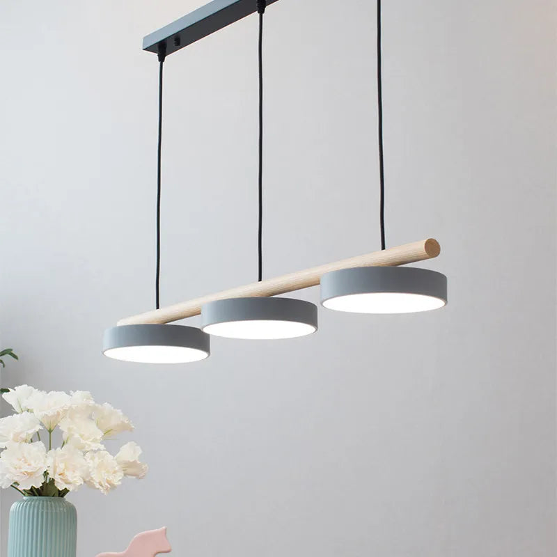 Lampadario design nordico in legno chiaro