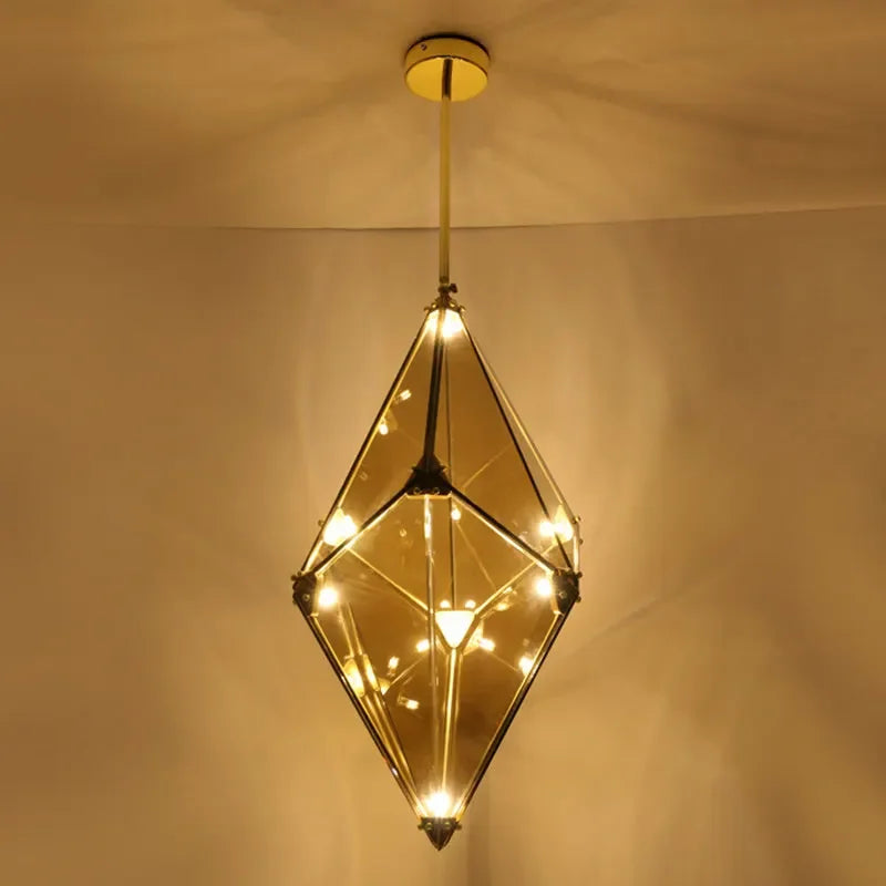 Lampadari Diamante Scandinavi Essenziali.