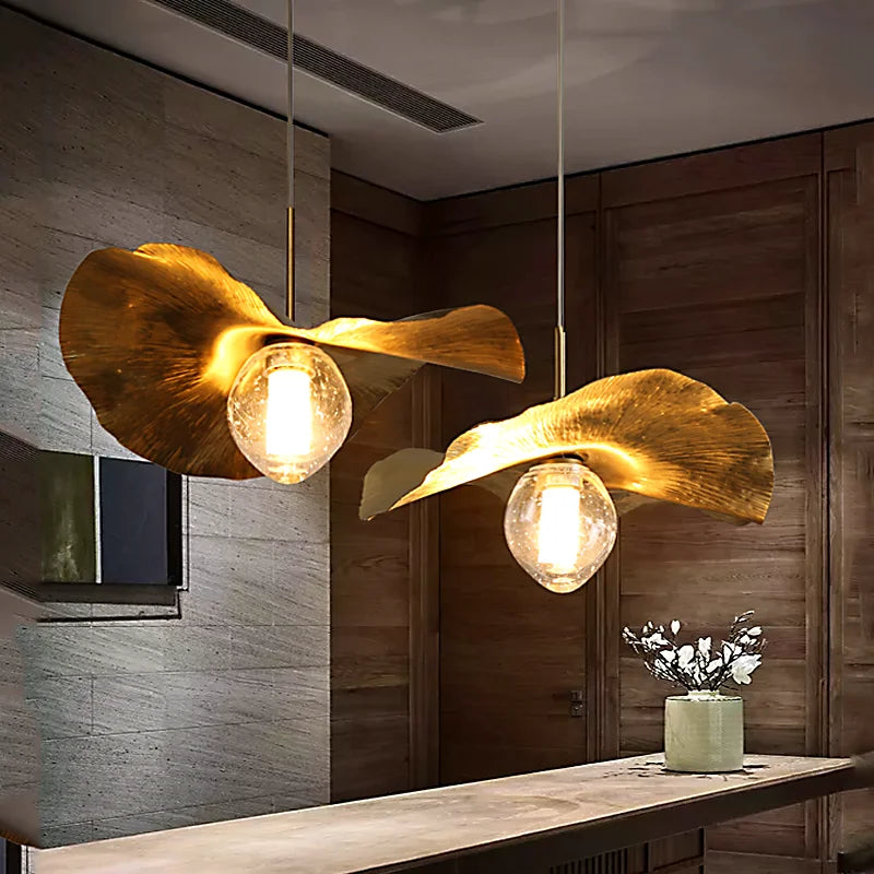 Lampada a sospensione LED Lotus ottone pulito