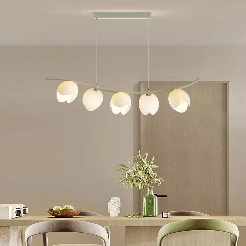 Lampadario LED dal design moderno ed elegante