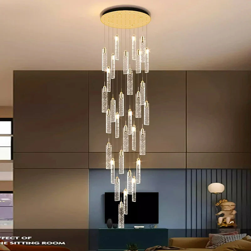 Lampadario design nordico con sospensioni dorate pendenti