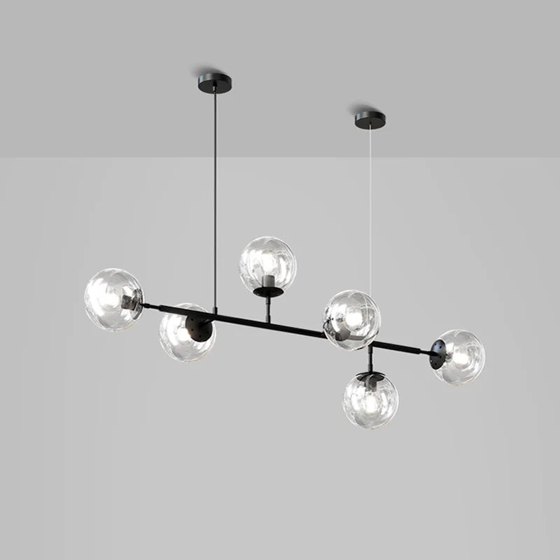 Lampadario elegante in vetro sospeso.