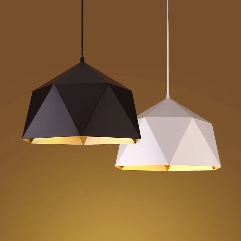 Lampadario moderno semplice in metallo elegante