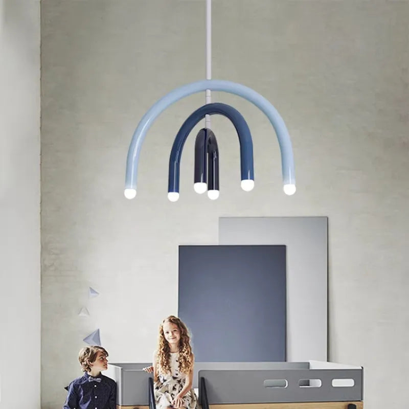 Lampadario arcobaleno di stilista italiano a forma di U