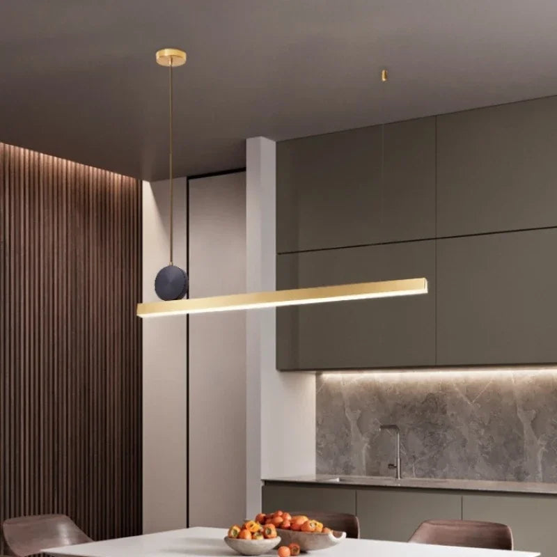 lampadario in metallo dorato moderno per decorazione interna elegante