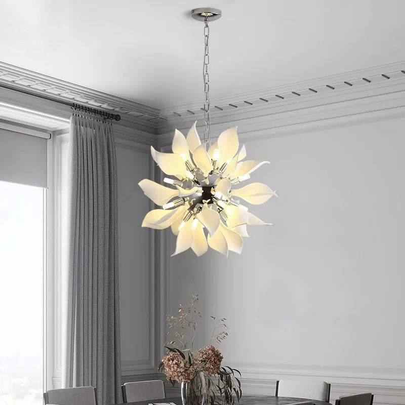 Lampadario moderno minimalista sospeso.
