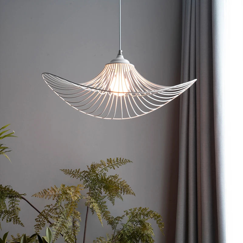 Lampadario scandinavo minimalista essenziale