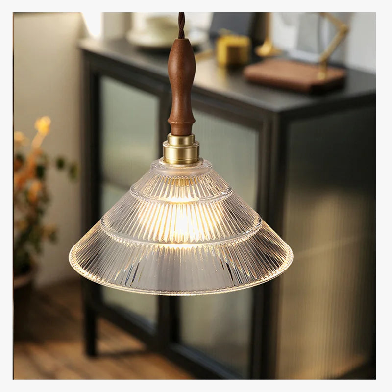 Lampadario ramato retrò, eleganza vintage