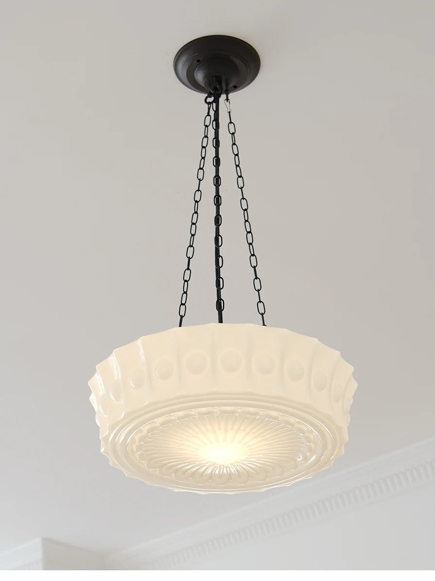 lampadario retrò in vetro stile francese per interni eleganti